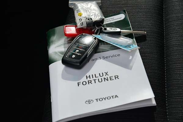 2023 Toyota Hilux SR5 GUN126R 4X4 thumb-22