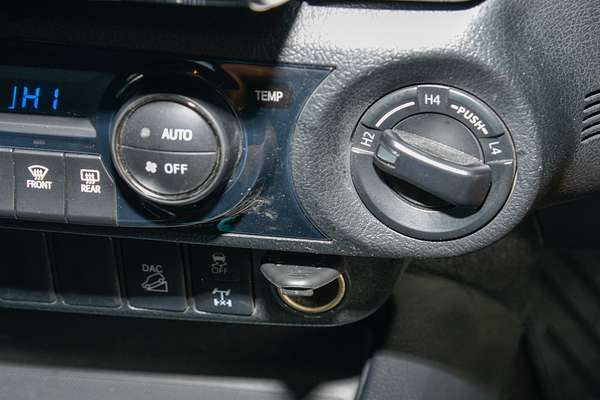 2023 Toyota Hilux SR5 GUN126R 4X4 thumb-13