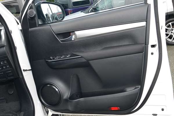 2023 Toyota Hilux SR5 GUN126R 4X4 thumb-16