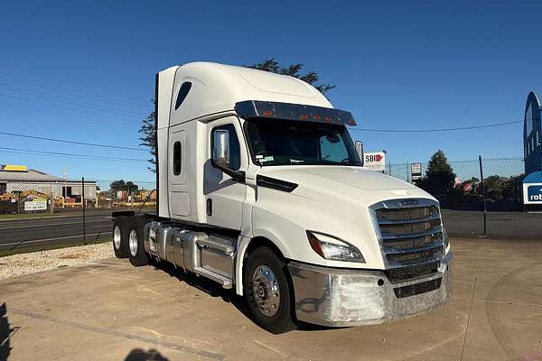 2026 Freightliner Cascadia 126