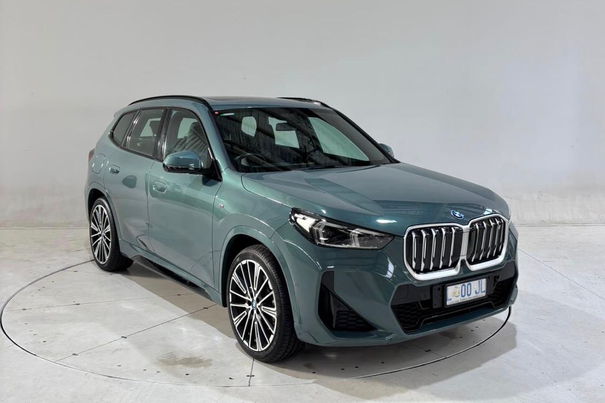 2023 BMW iX1 xDrive30 xLine U11