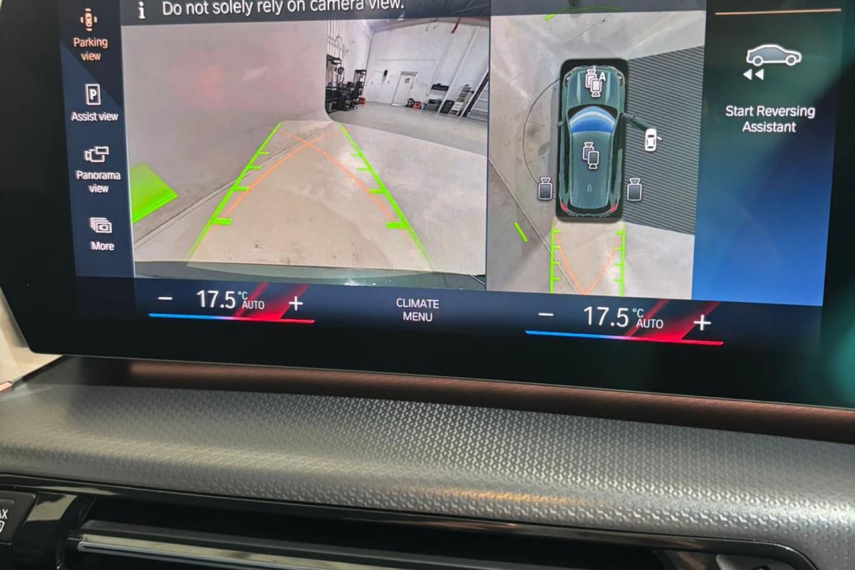 2023 BMW iX1 xDrive30 xLine U11 image 17