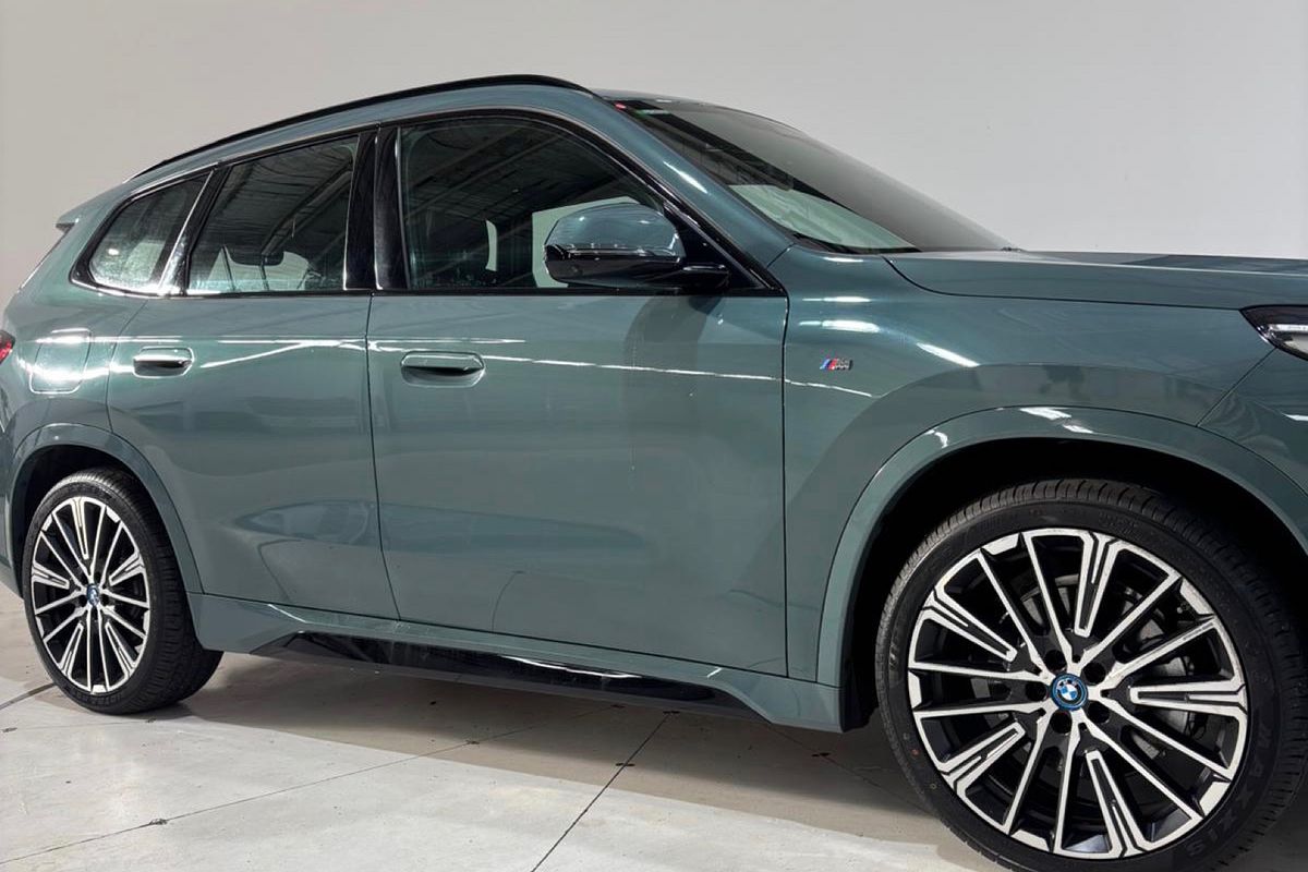 2023 BMW iX1 xDrive30 xLine U11 image 18