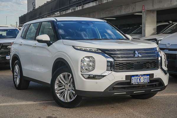2024 Mitsubishi Outlander ES ZM