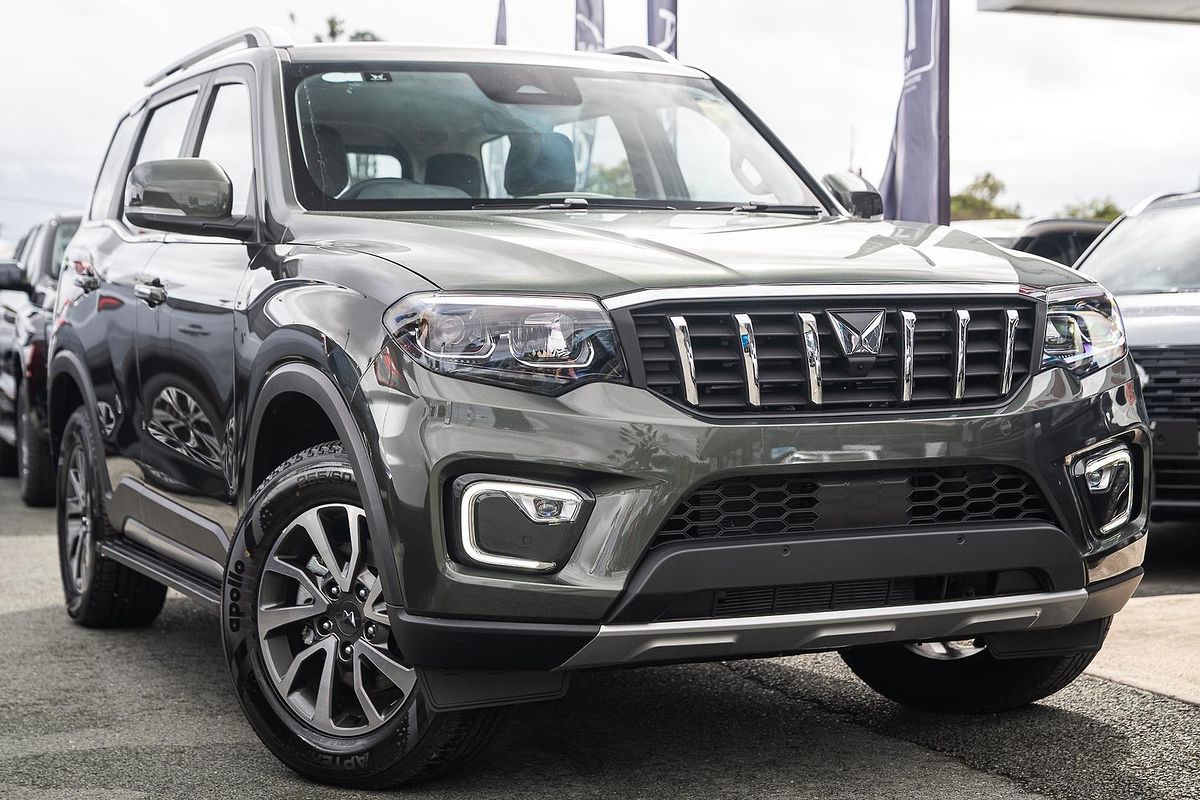 2025 Mahindra Scorpio Z8L+