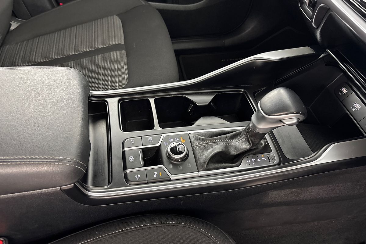 2022 Kia Sorento Sport MQ4