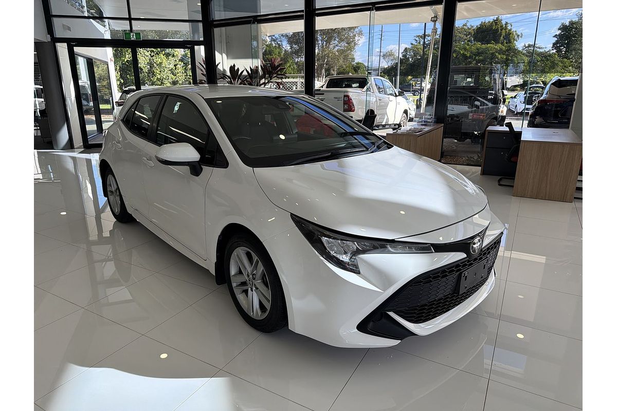 2018 Toyota Corolla Ascent Sport MZEA12R