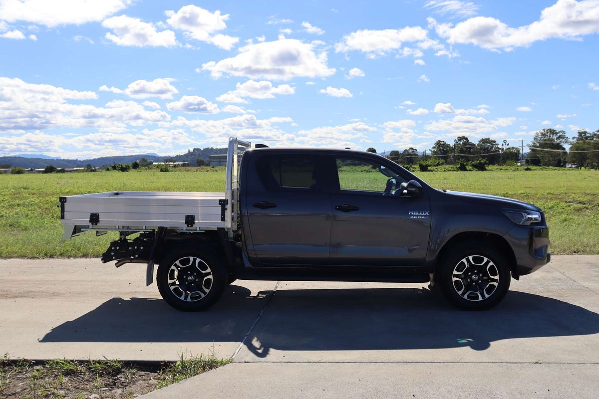 2025 Toyota Hilux SR5 48V GUN126R 4X4