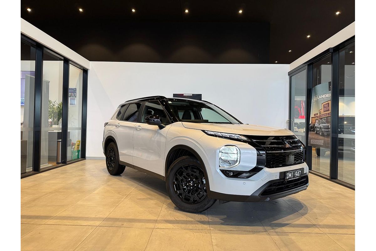 2025 Mitsubishi Outlander LS ZM
