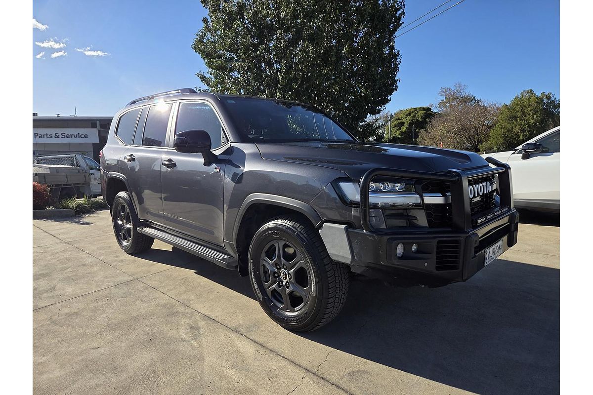 2022 Toyota Landcruiser GR Sport FJA300R