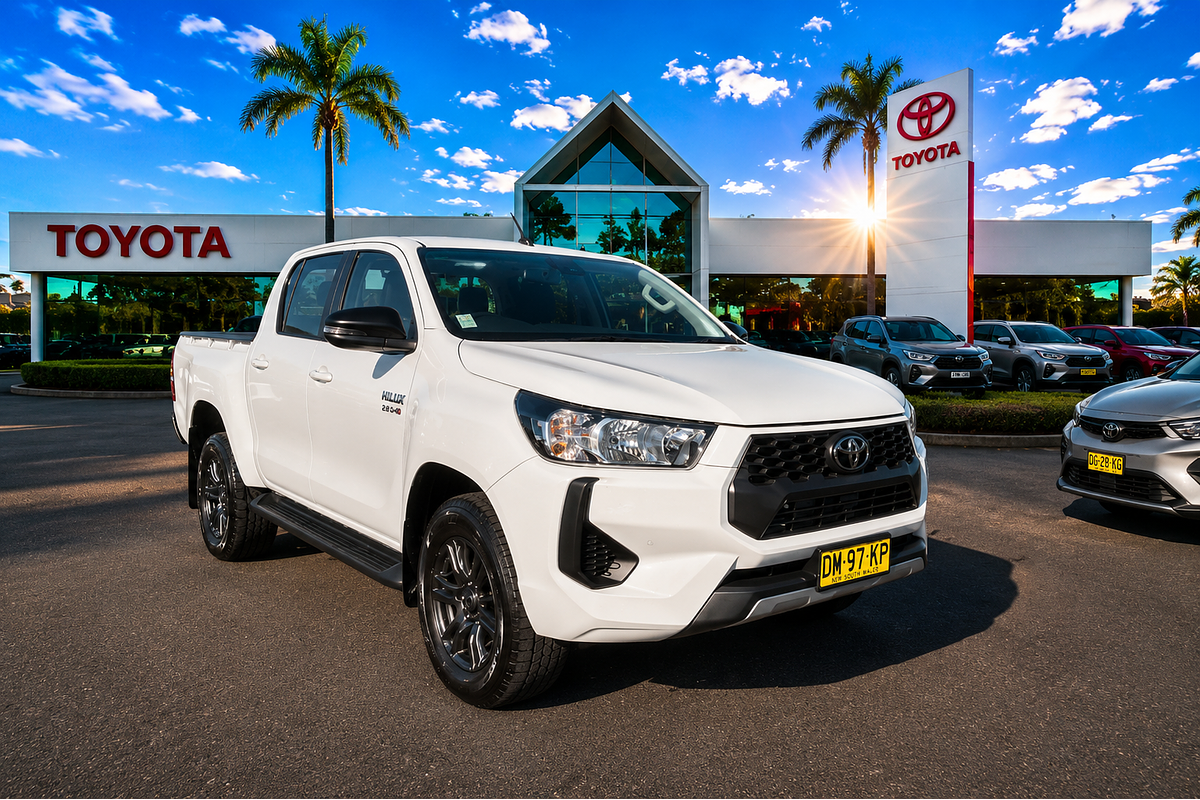 2025 Toyota Hilux SR 48V GUN126R 4X4