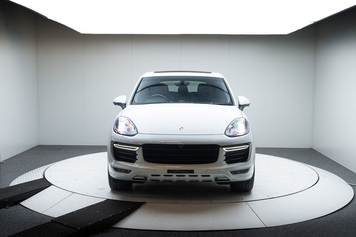 2015 Porsche Cayenne GTS 92A