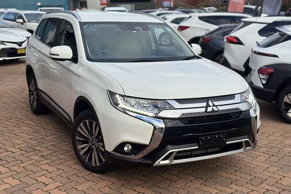 2020 Mitsubishi Outlander LS ZL