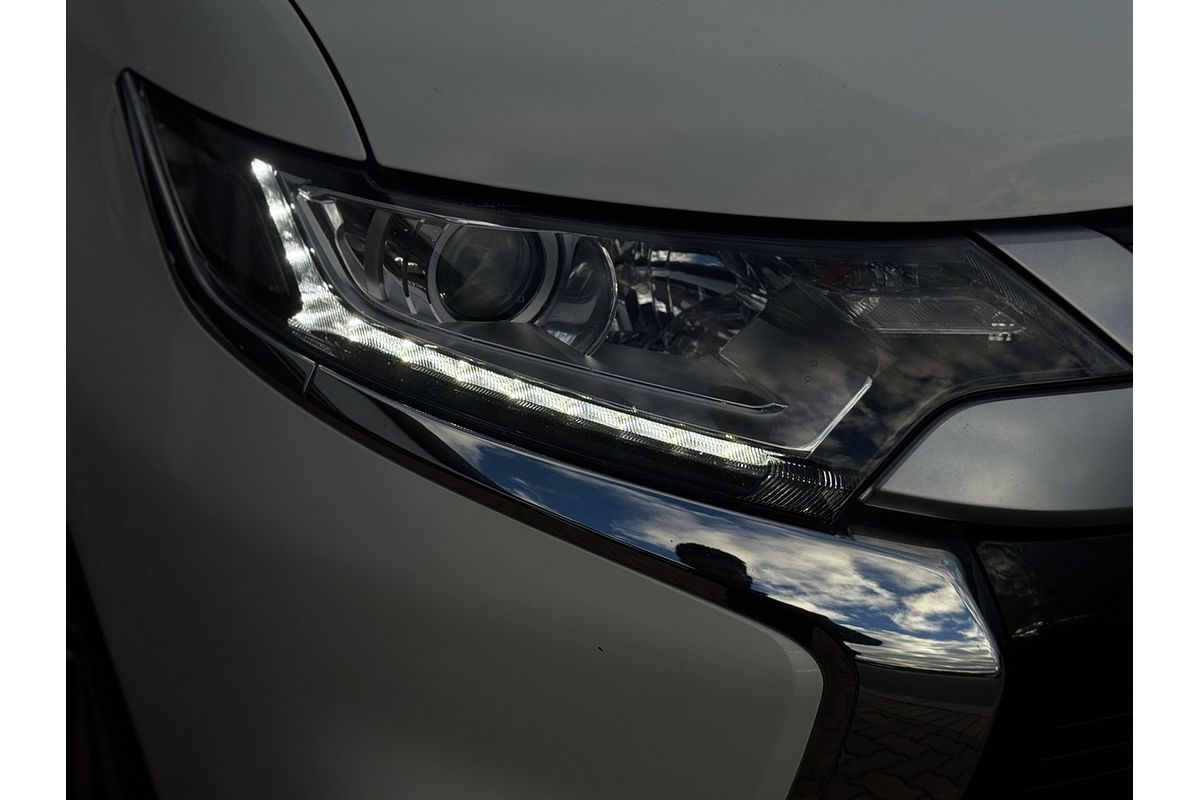 2020 Mitsubishi Outlander LS ZL