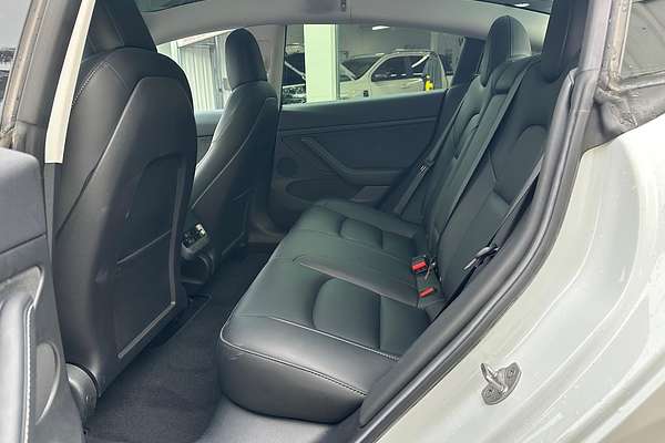 2023 Tesla Model 3 Rear-Wheel Drive thumb-17