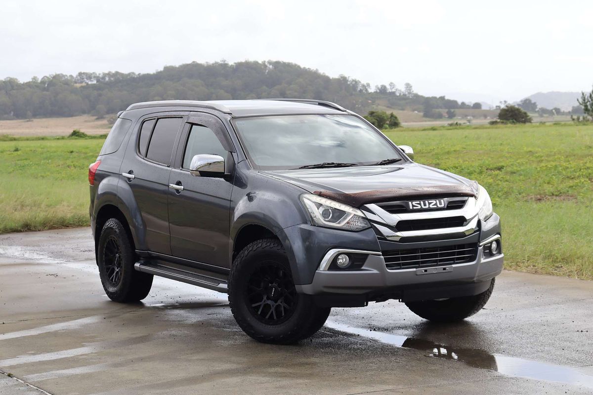 2020 Isuzu MU-X LS-T