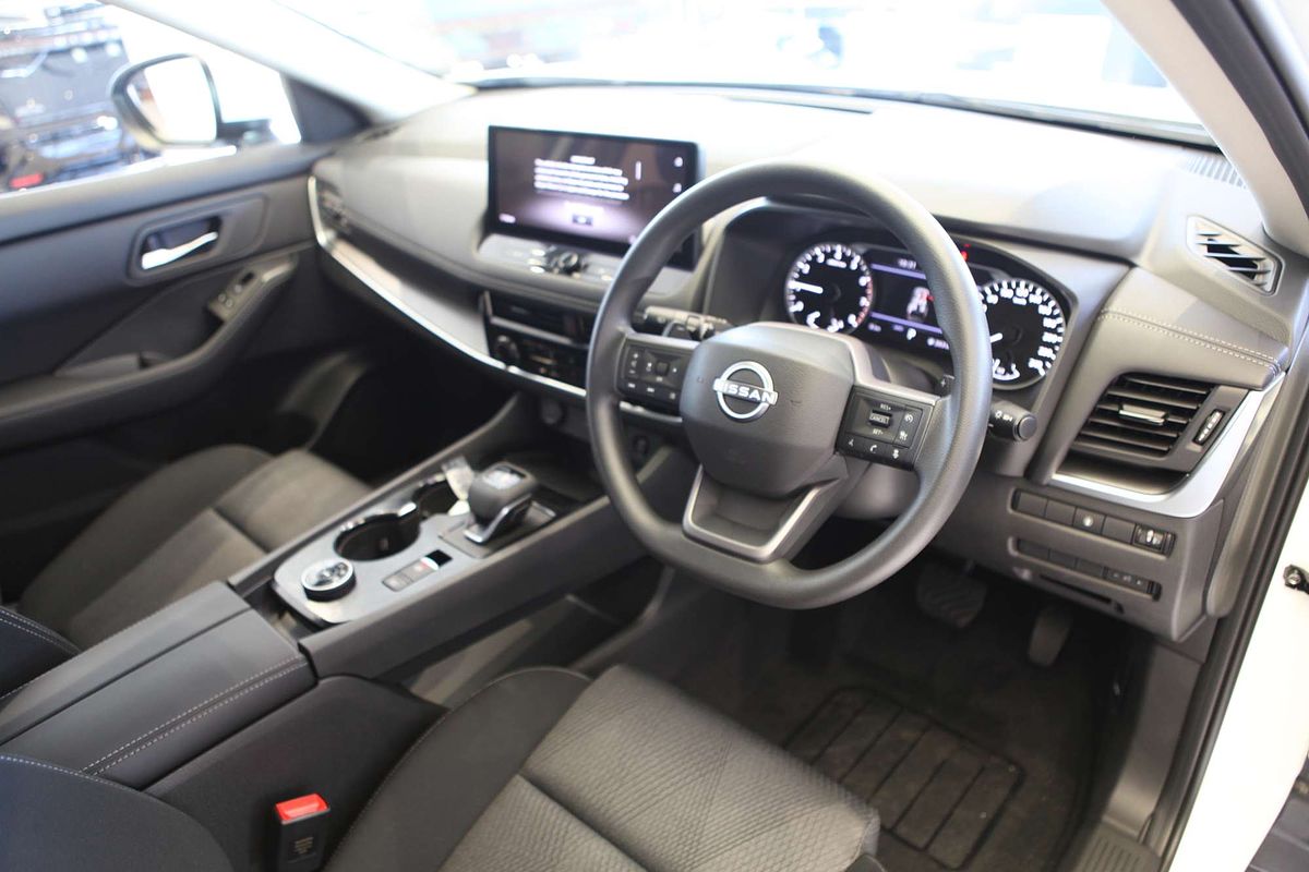 2026 Nissan X-TRAIL ST T33