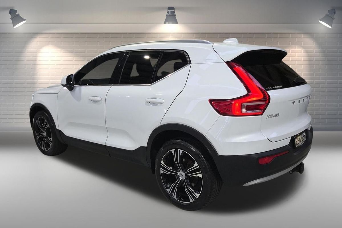 2022 Volvo XC40 T4 Inscription