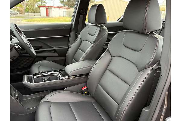 2026 KGM Musso EV AWD O100 4X4 thumb-12