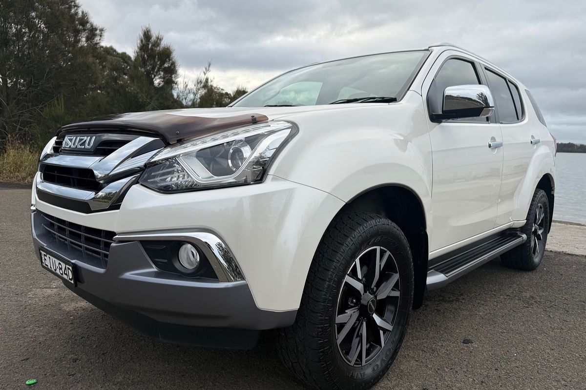2020 Isuzu MU-X LS-T