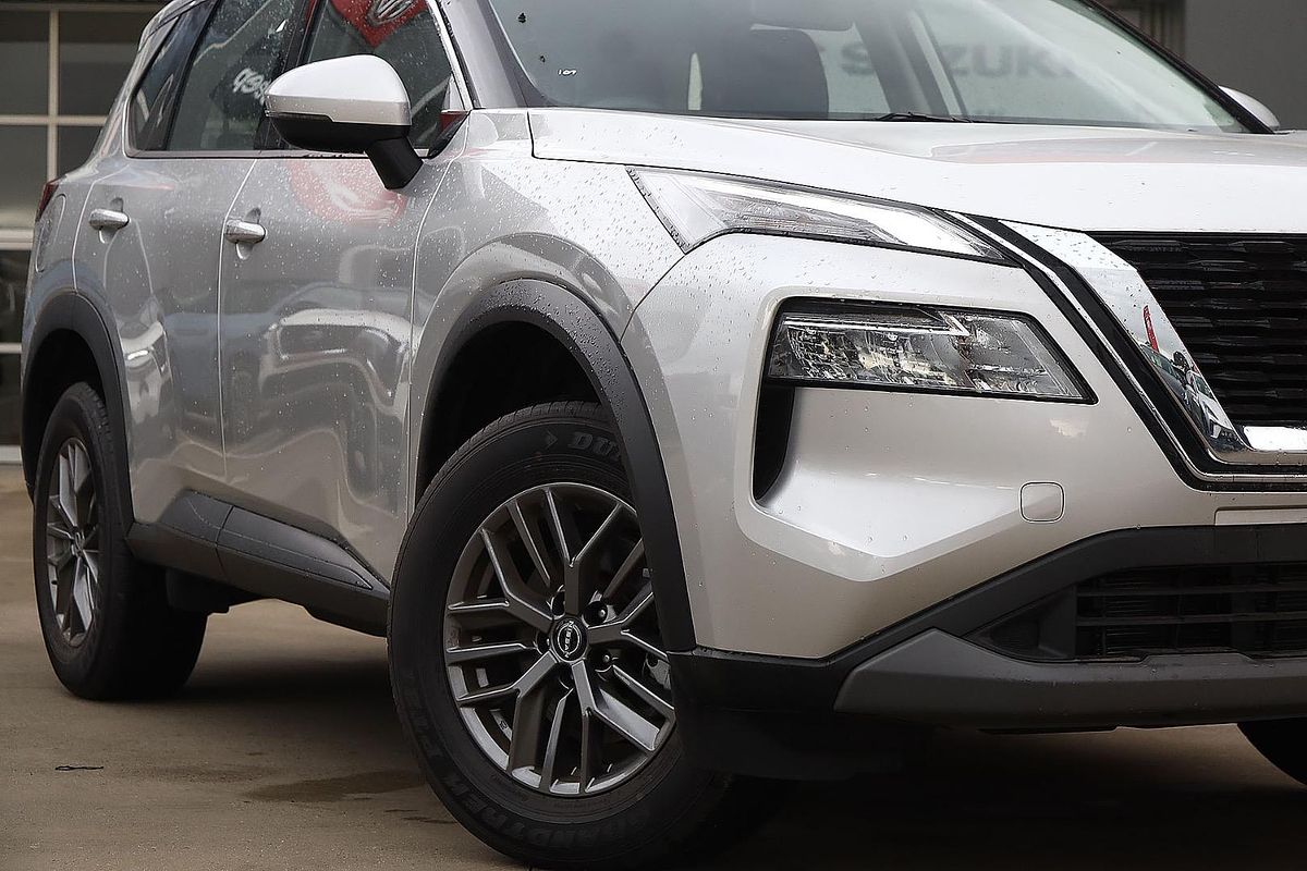 2025 Nissan X-TRAIL ST T33