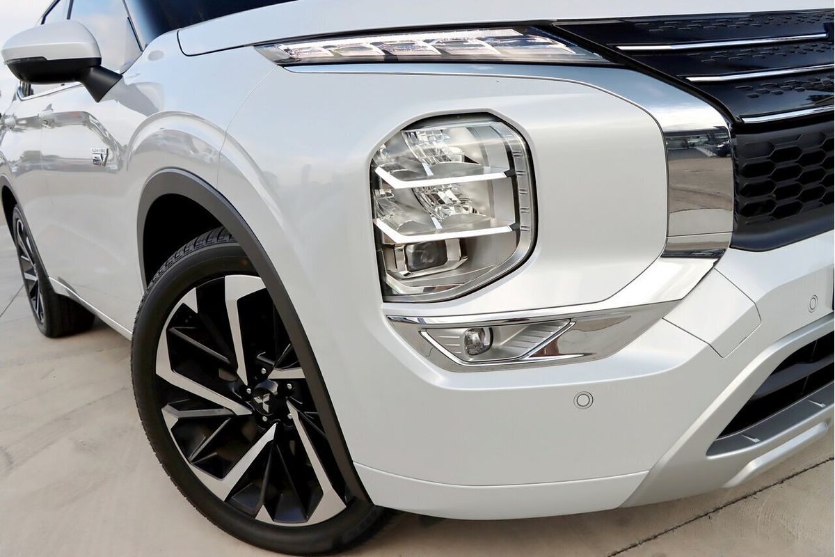 2025 Mitsubishi Outlander PHEV Exceed Tourer ZM