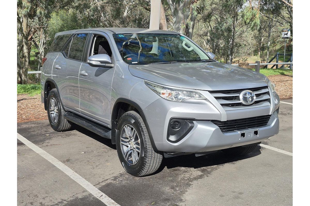 2016 Toyota Fortuner GX GUN156R