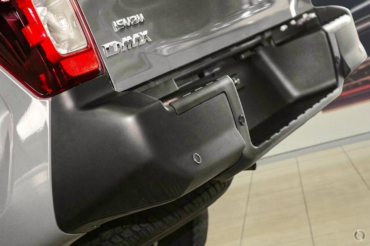 2026 Isuzu D-MAX X-RIDER 4X4 image 10