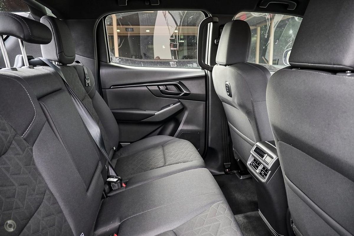 2026 Isuzu D-MAX X-RIDER 4X4 image 15