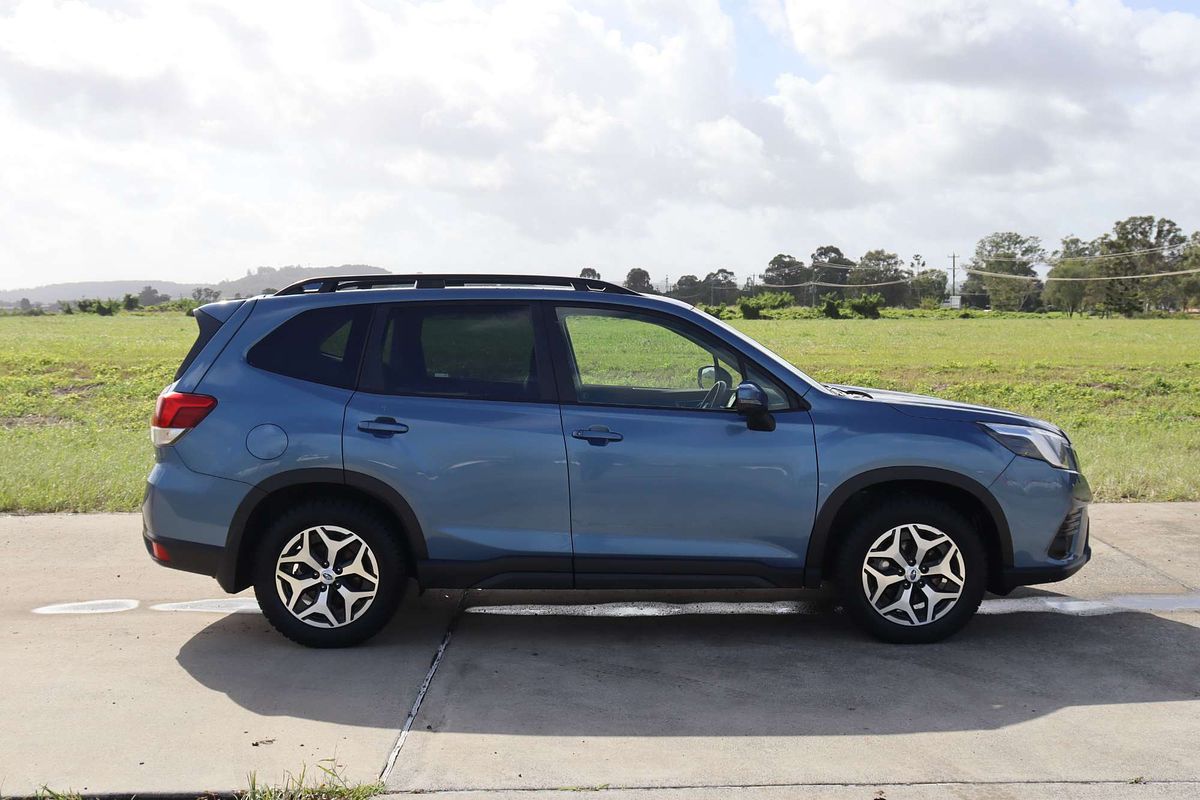 2023 Subaru Forester 2.5i 50 Years Edition S5