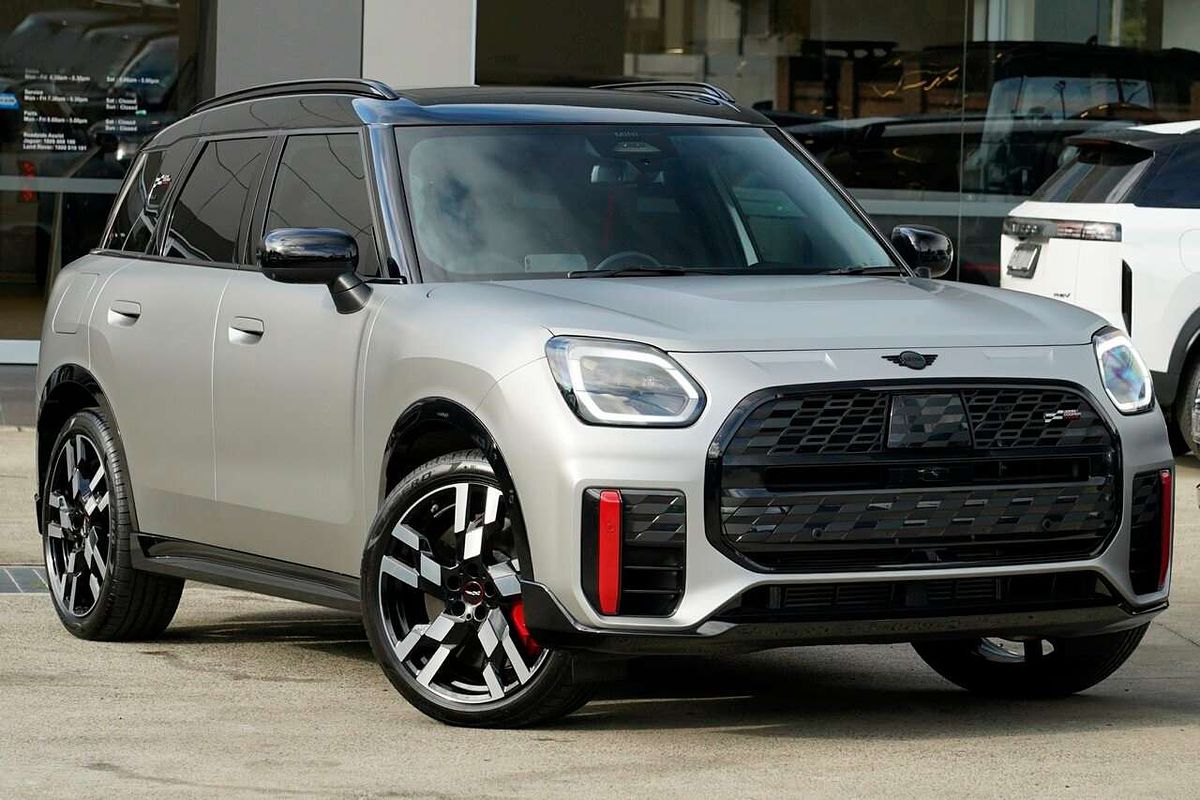 2024 MINI Countryman JCW Core U25