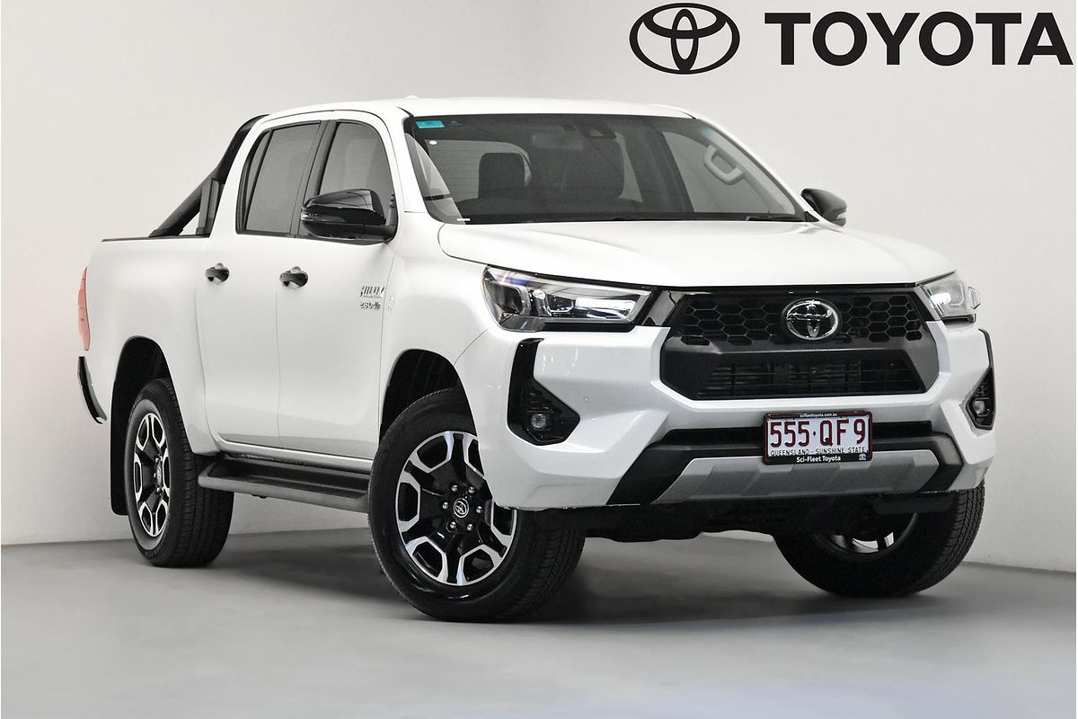 2025 Toyota Hilux SR5 48V GUN126R 4X4