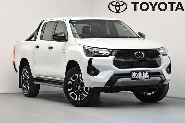 2025 Toyota Hilux SR5 48V GUN126R 4X4