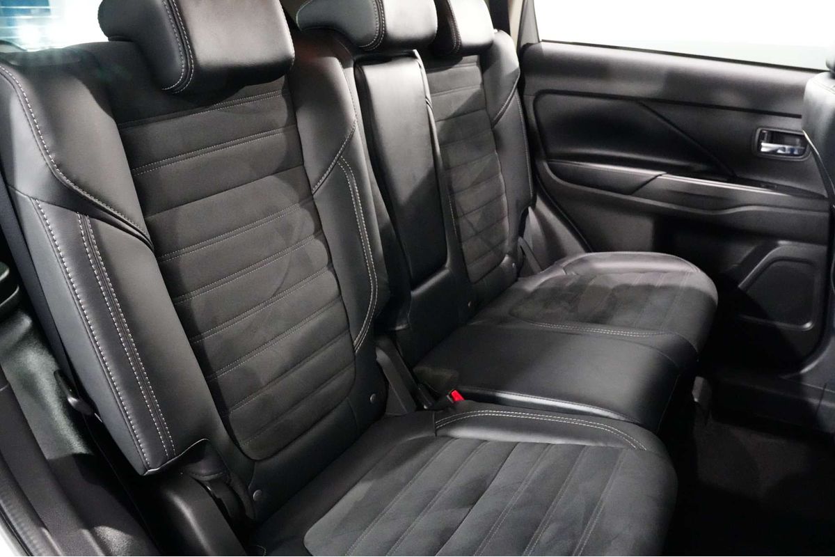 2020 Mitsubishi Outlander LS ZL