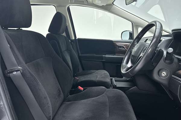 2017 Honda Odyssey VTi 5th Gen thumb-12