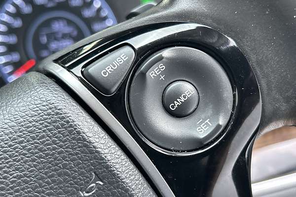 2017 Honda Odyssey VTi 5th Gen thumb-17