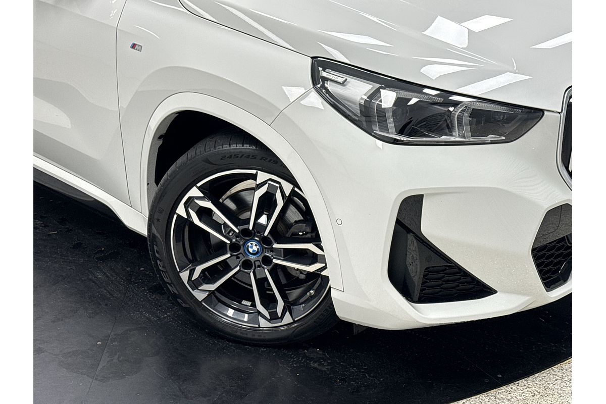 2023 BMW iX1 xDrive30 M Sport U11