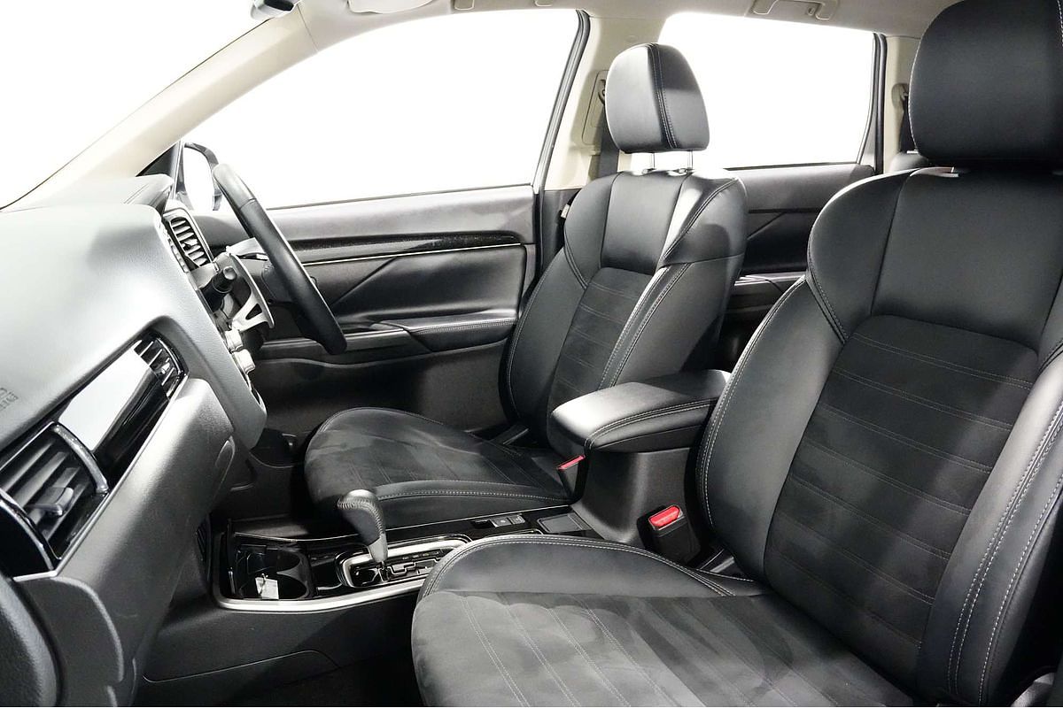 2020 Mitsubishi Outlander LS ZL
