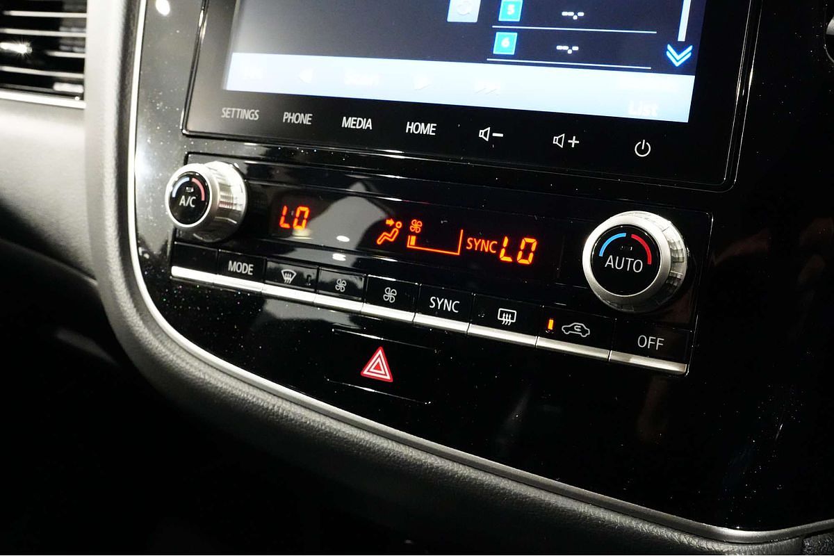 2020 Mitsubishi Outlander LS ZL