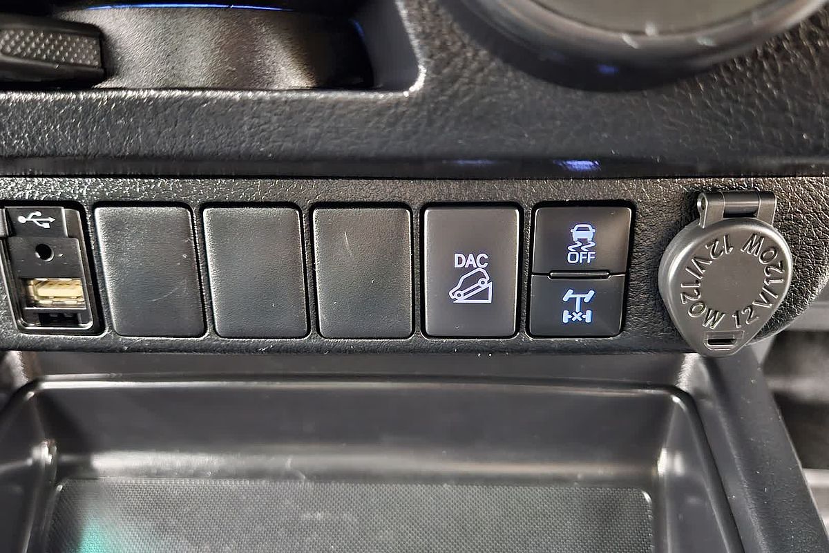 2021 Toyota Hilux SR GUN126R 4X4