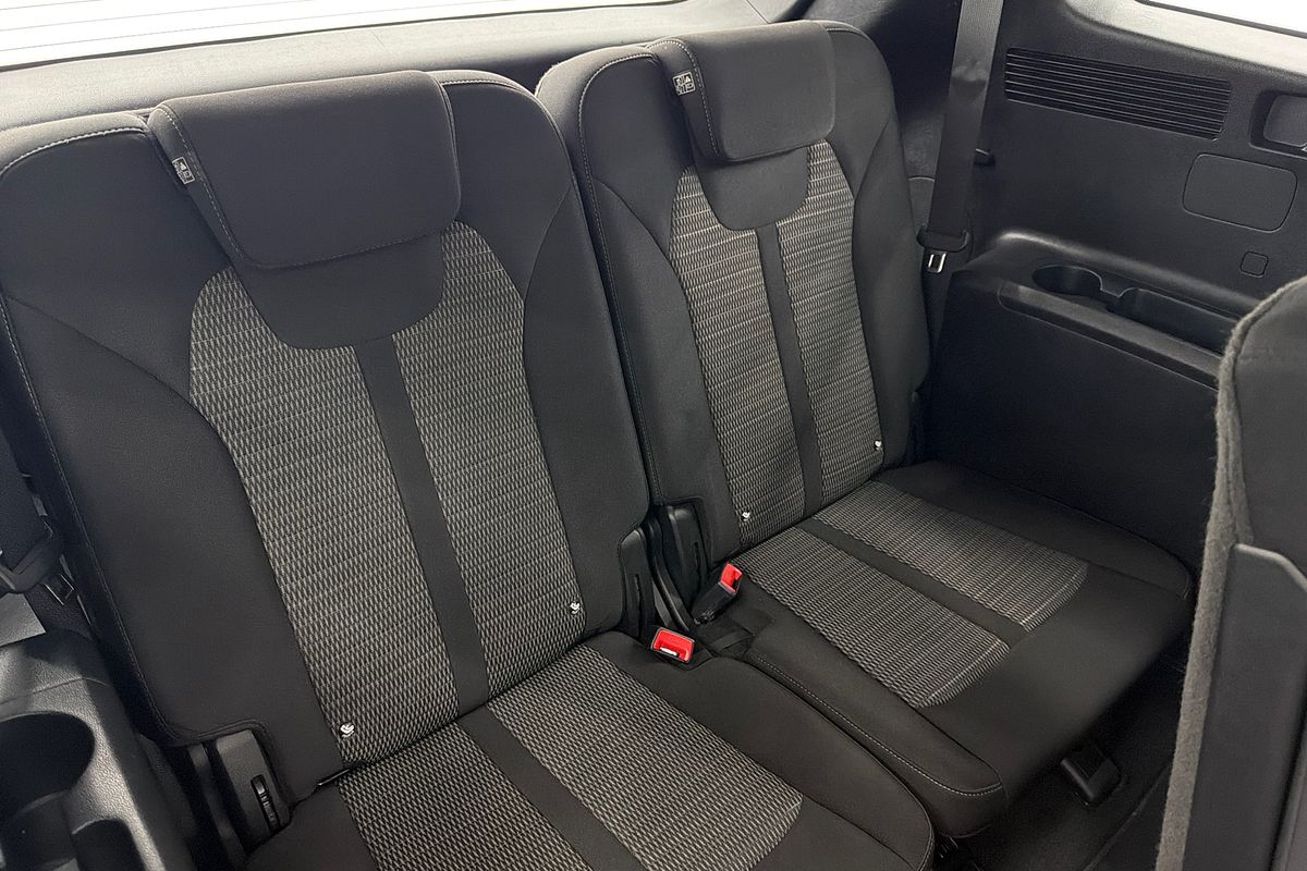 2023 Kia Sorento S MQ4