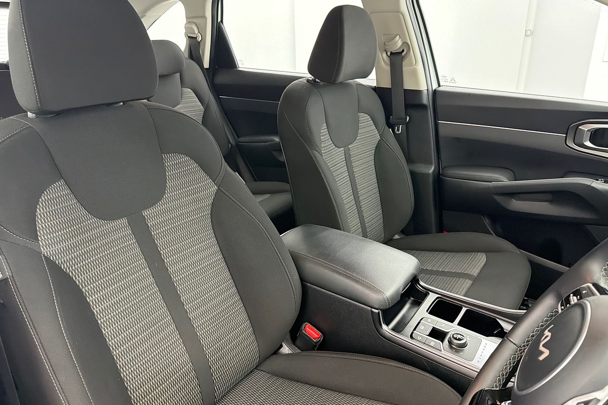 2023 Kia Sorento S MQ4