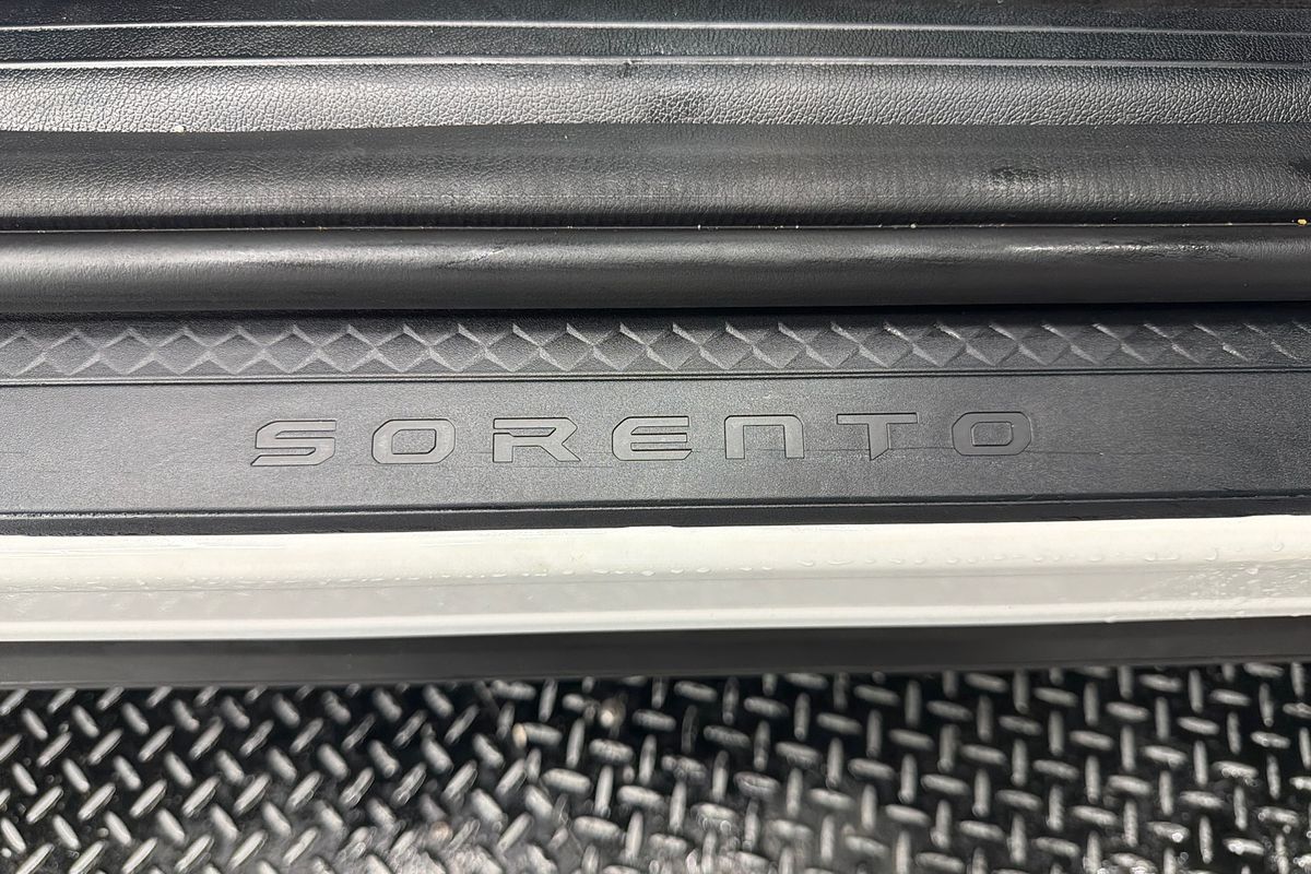 2023 Kia Sorento S MQ4