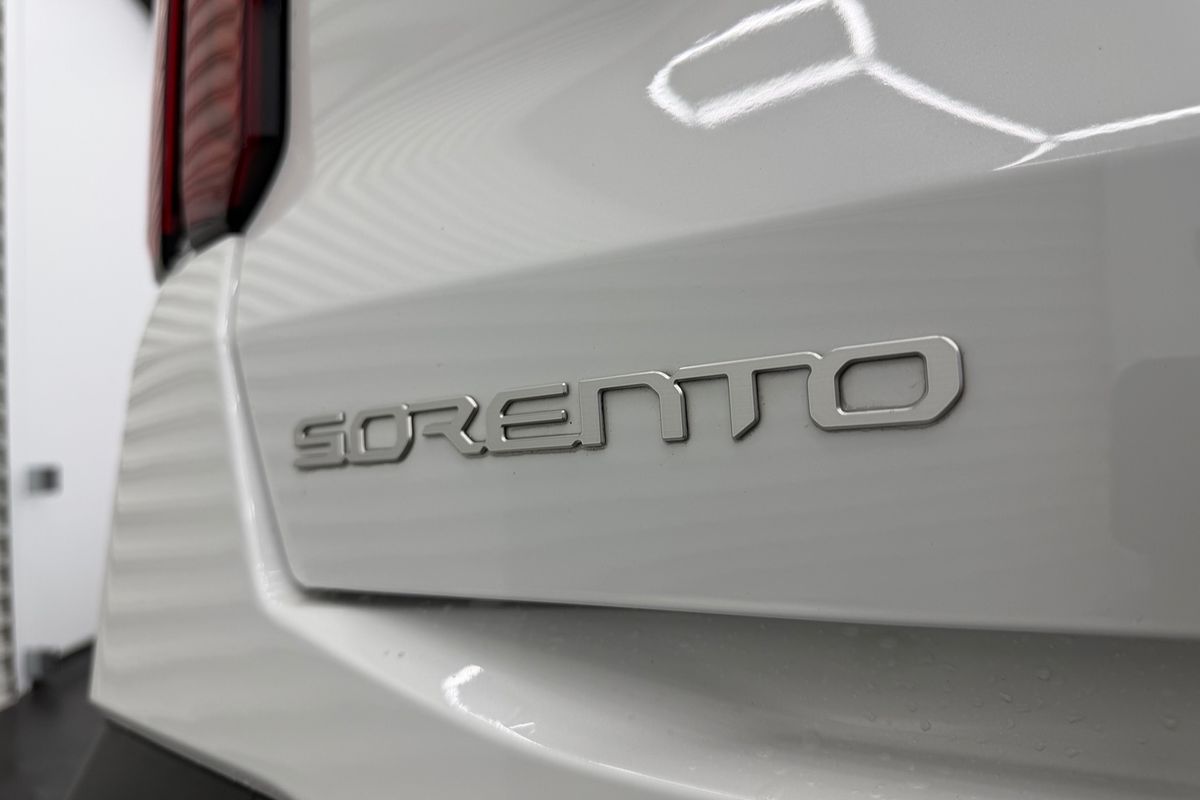 2023 Kia Sorento S MQ4