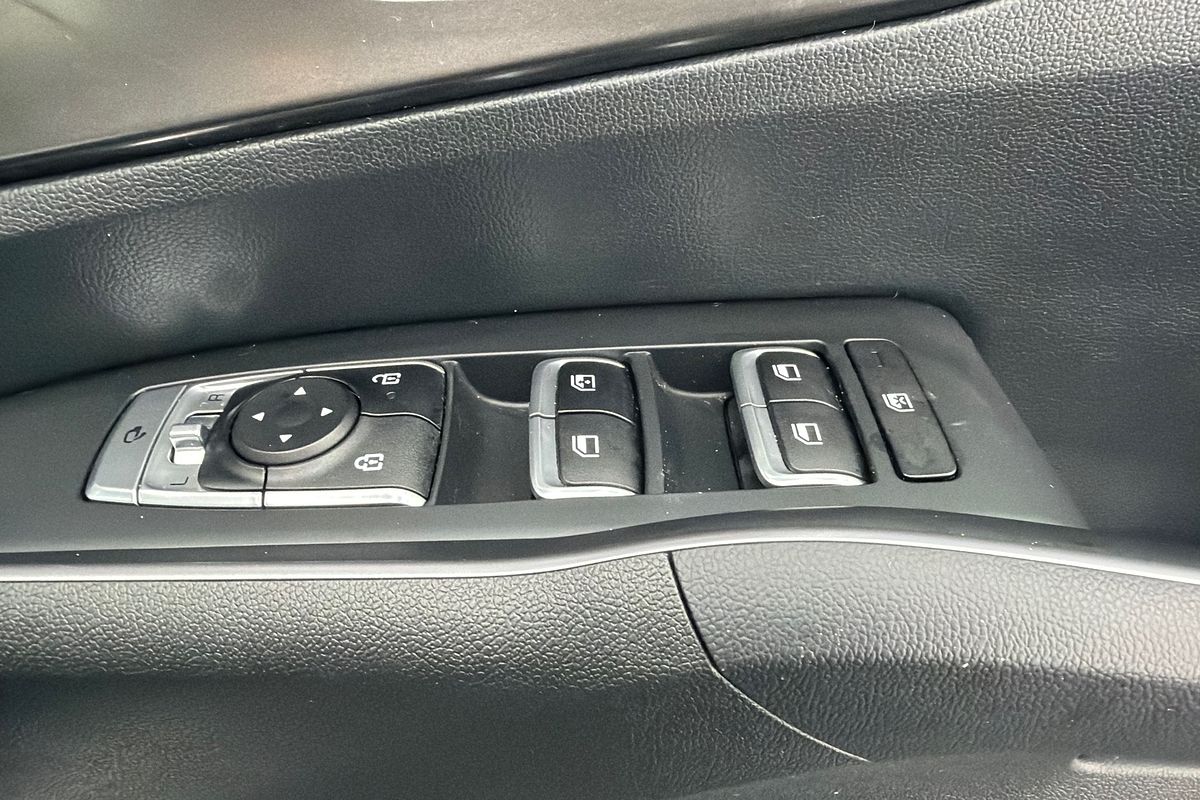 2023 Kia Sorento S MQ4