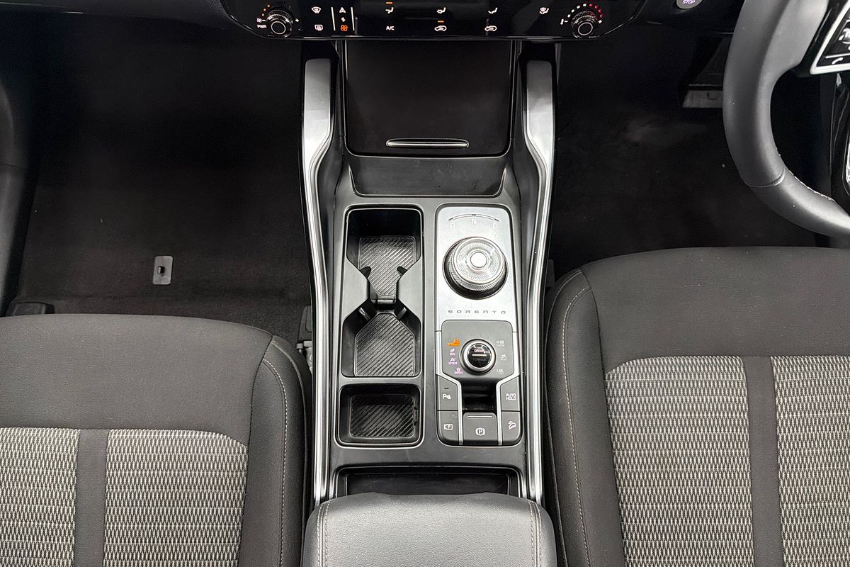 2023 Kia Sorento S MQ4