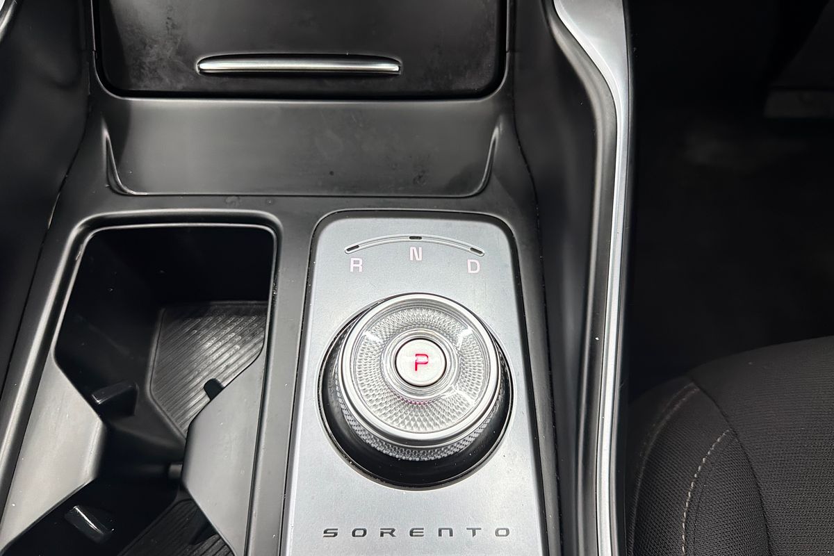2023 Kia Sorento S MQ4
