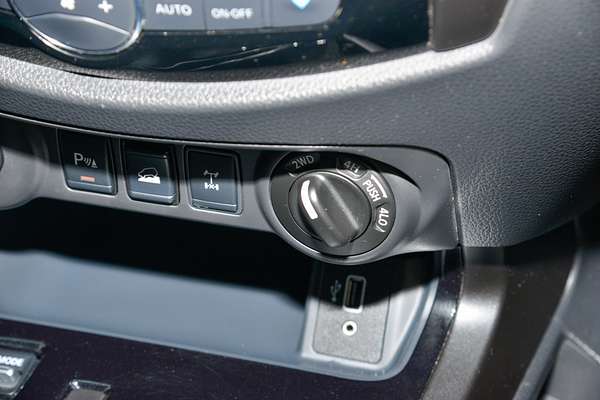 2024 Nissan Navara PRO-4X Warrior D23 4X4 thumb-14