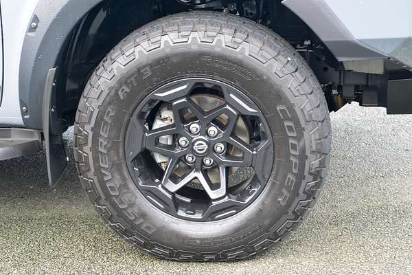 2024 Nissan Navara PRO-4X Warrior D23 4X4 thumb-3