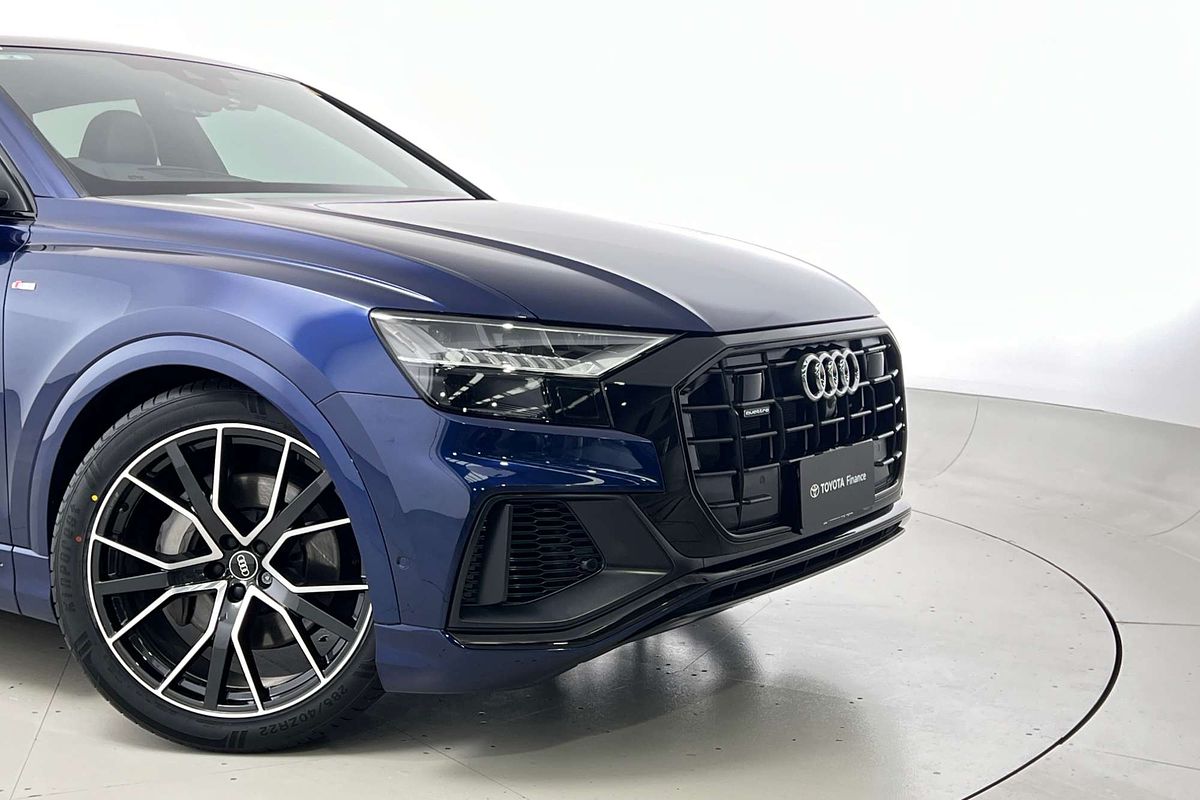 2022 Audi Q8 50 TDI S line F1